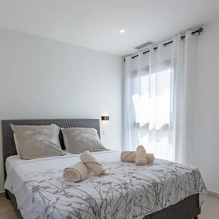 Mika A 5min De La Sérignan